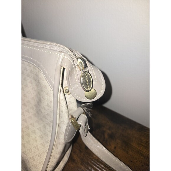 1984 Liz Claiborne Accessories Vinyl & Leather Signature Pyramid Crossbody‎ - Picture 10 of 15